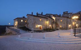 Borgotufi Albergo Diffuso