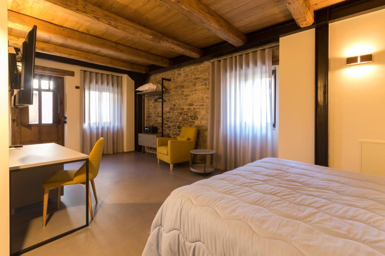 Borgotufi Albergo Diffuso Castel del Giudice Esterno foto